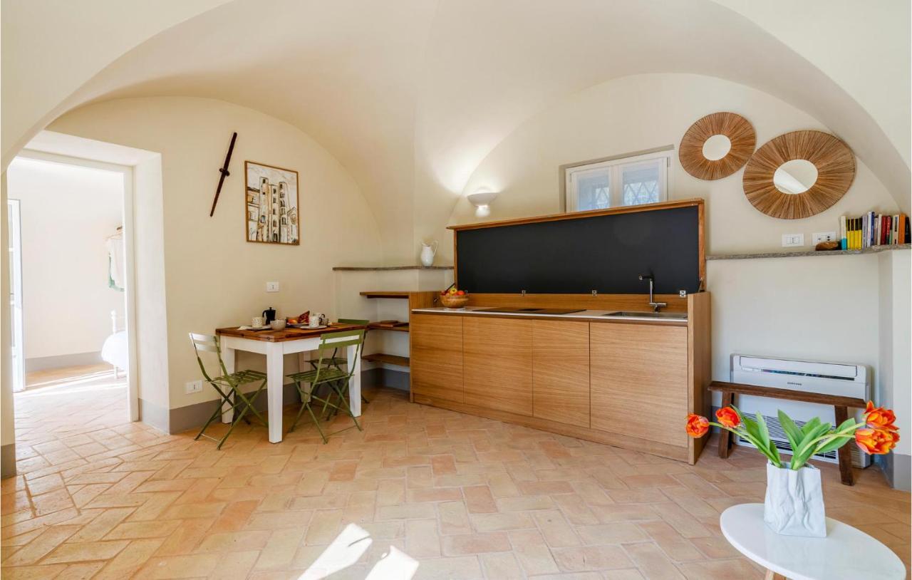 2 Bedroom Gorgeous Apartment In Bastia Di Albenga Exterior photo